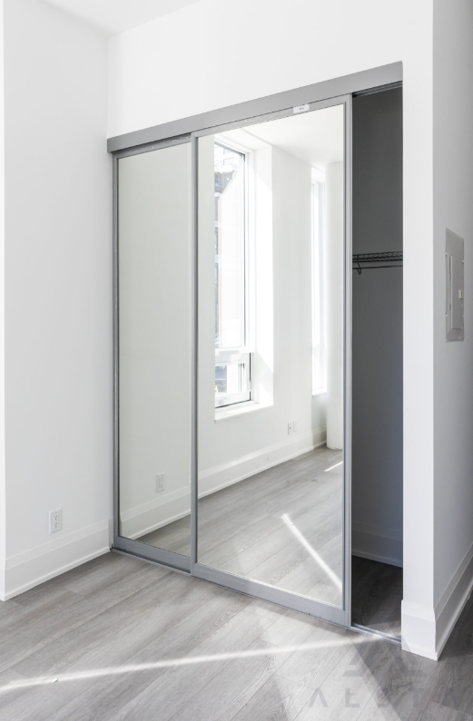 Aluminum Closet Doors 7