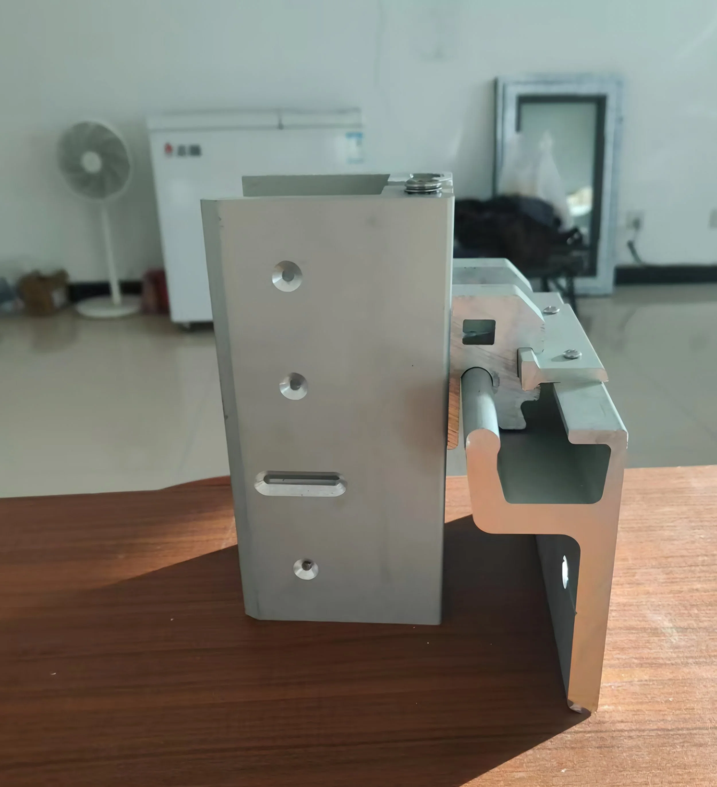 Custom Mounted Brackets 8