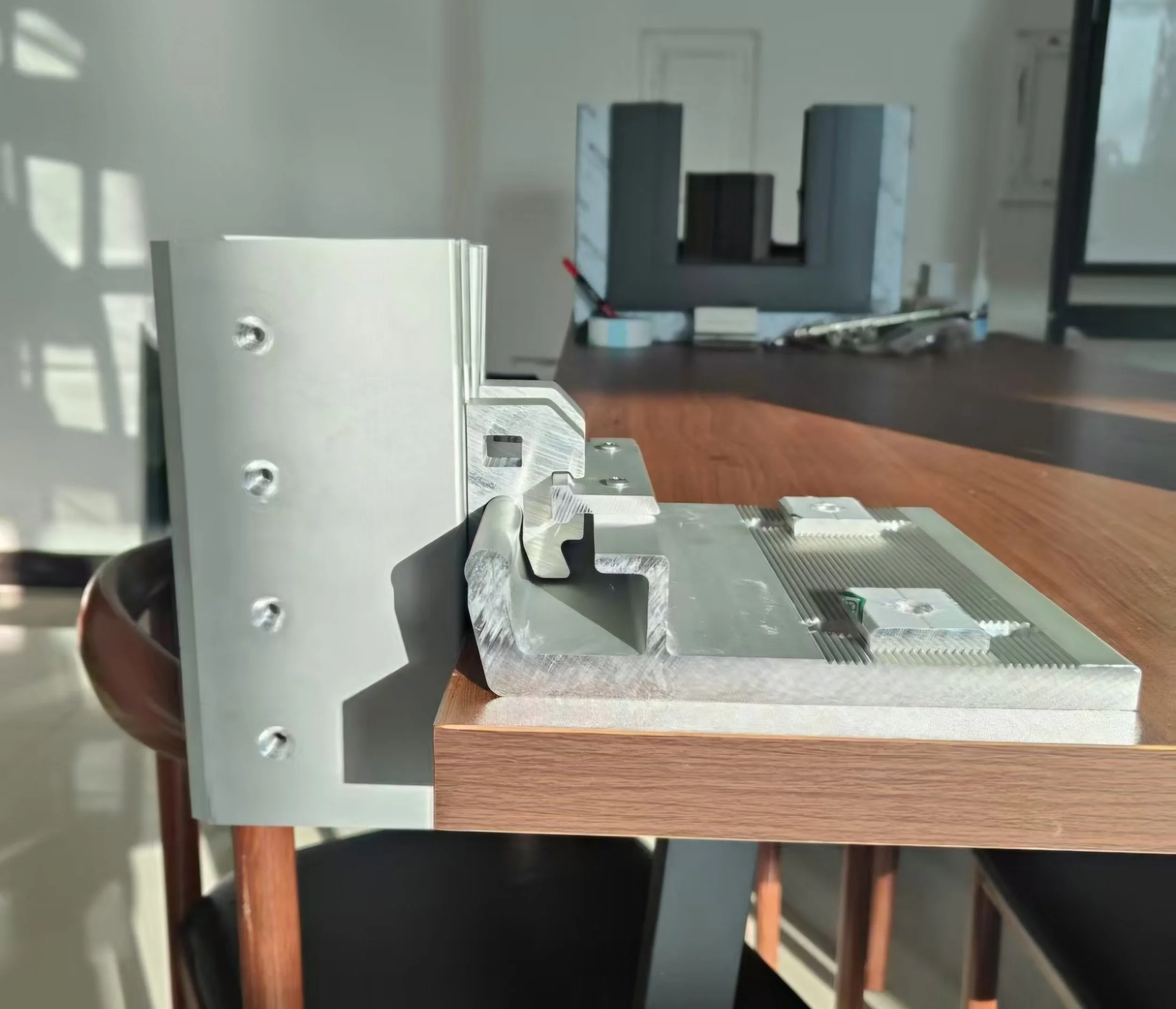 Custom Mounted Brackets detail 2